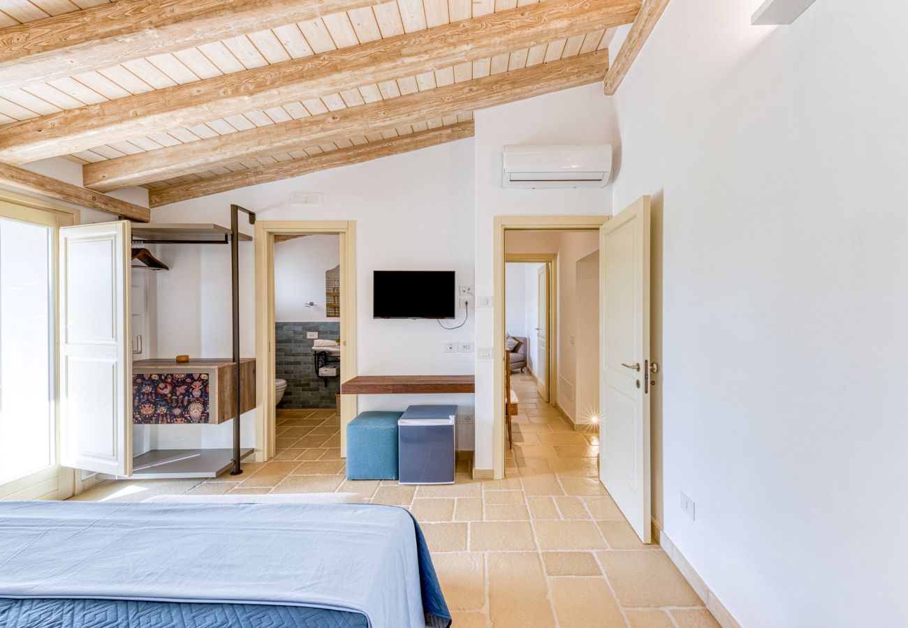 Villa a Ugento - Stupenda villa di campagna con ampia piscina e giardino