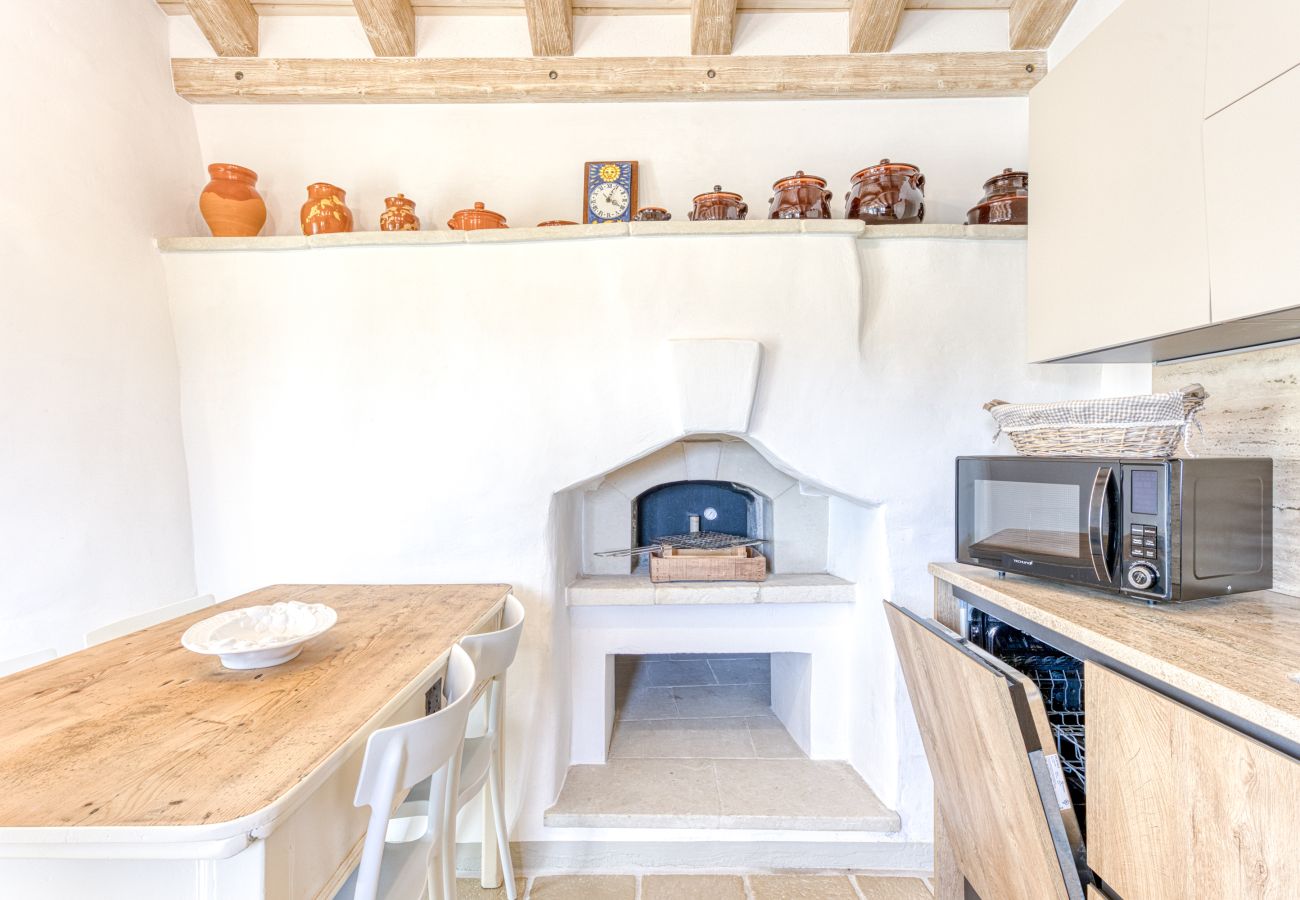 Villa a Ugento - Stupenda villa di campagna con ampia piscina e giardino