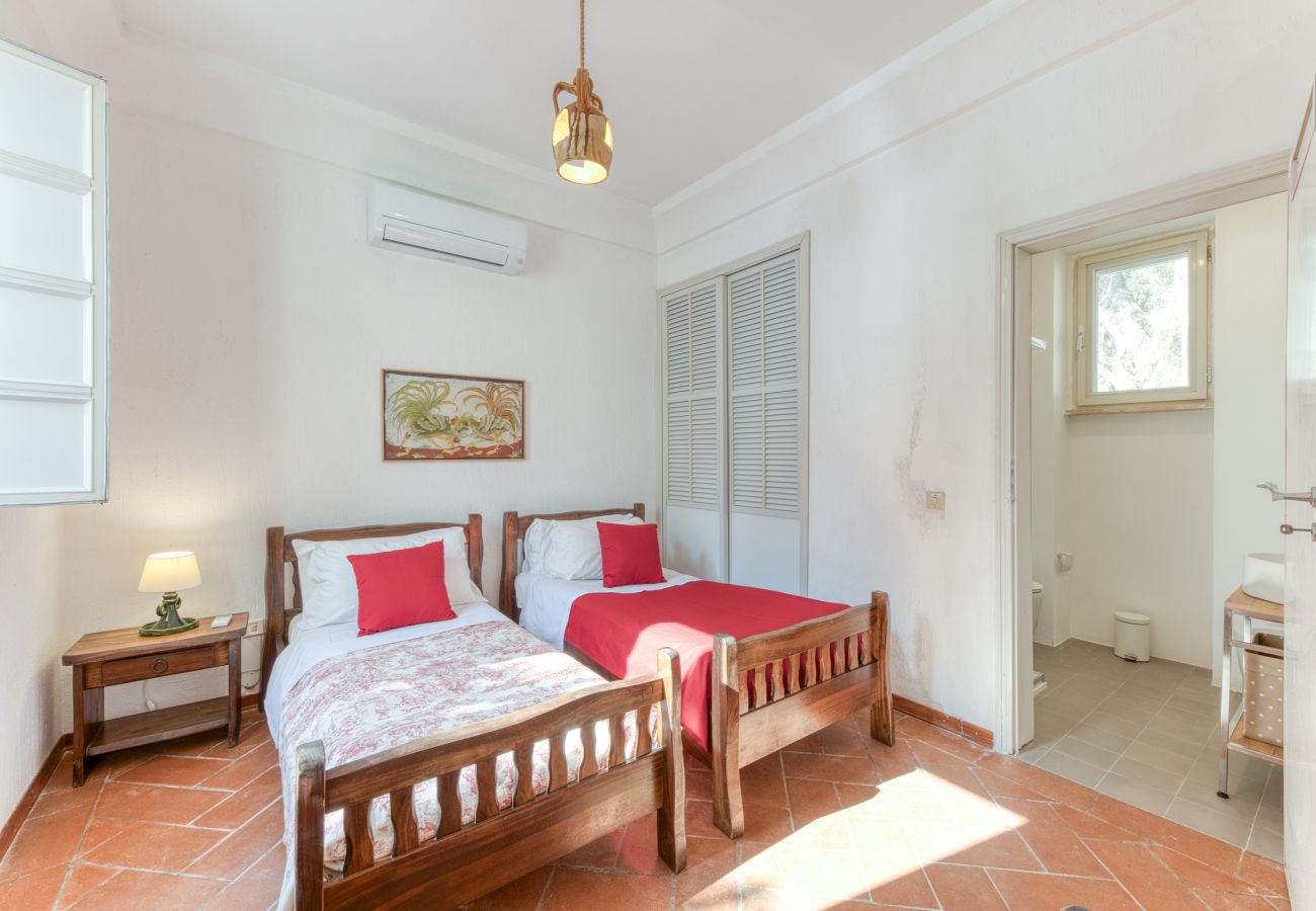 Villa a Castro - Villa unica con accesso al mare e splendida vista (casa A)