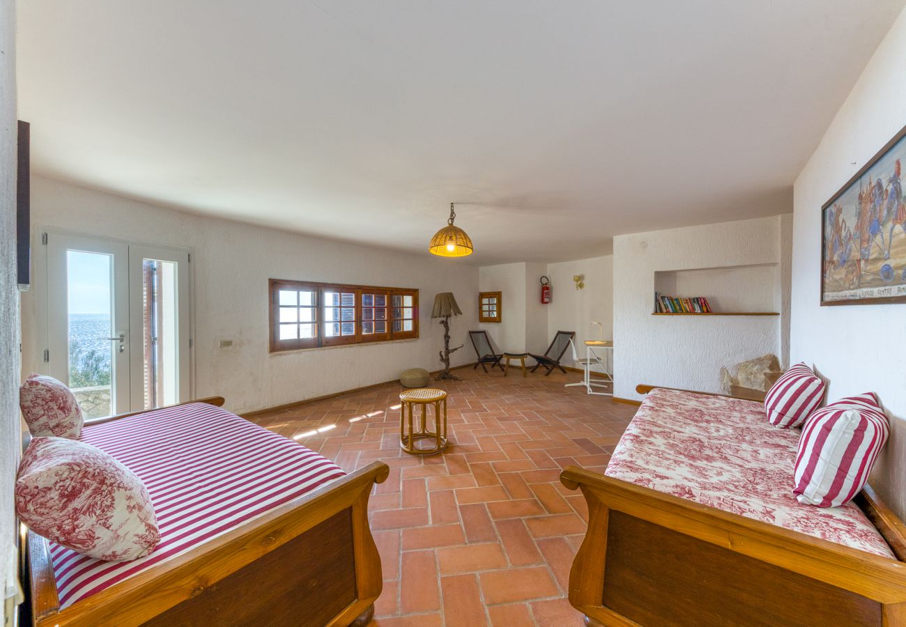 Villa a Castro - Villa unica con accesso al mare e splendida vista (casa A)