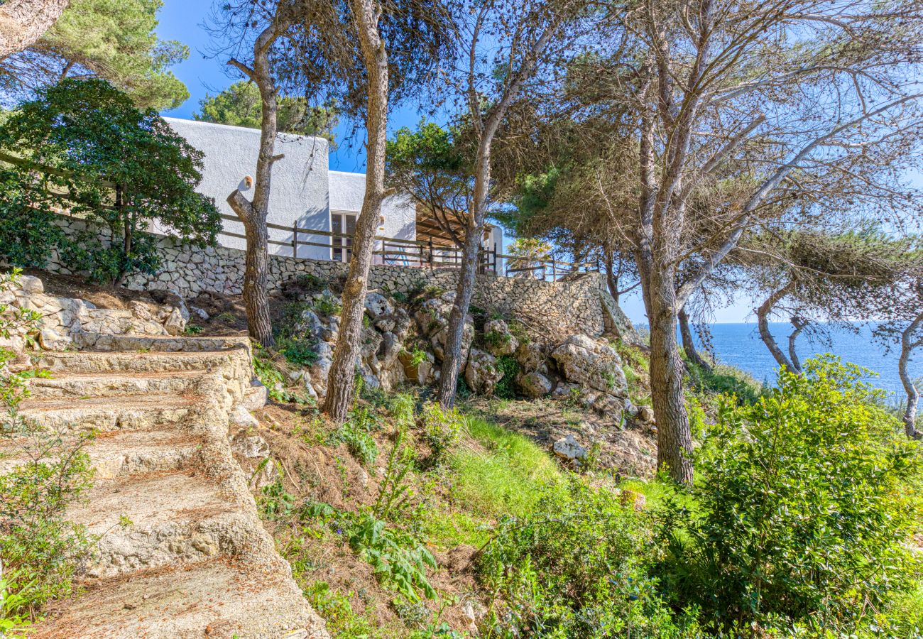 Villa a Castro - Villa unica con accesso al mare e splendida vista (casa A)