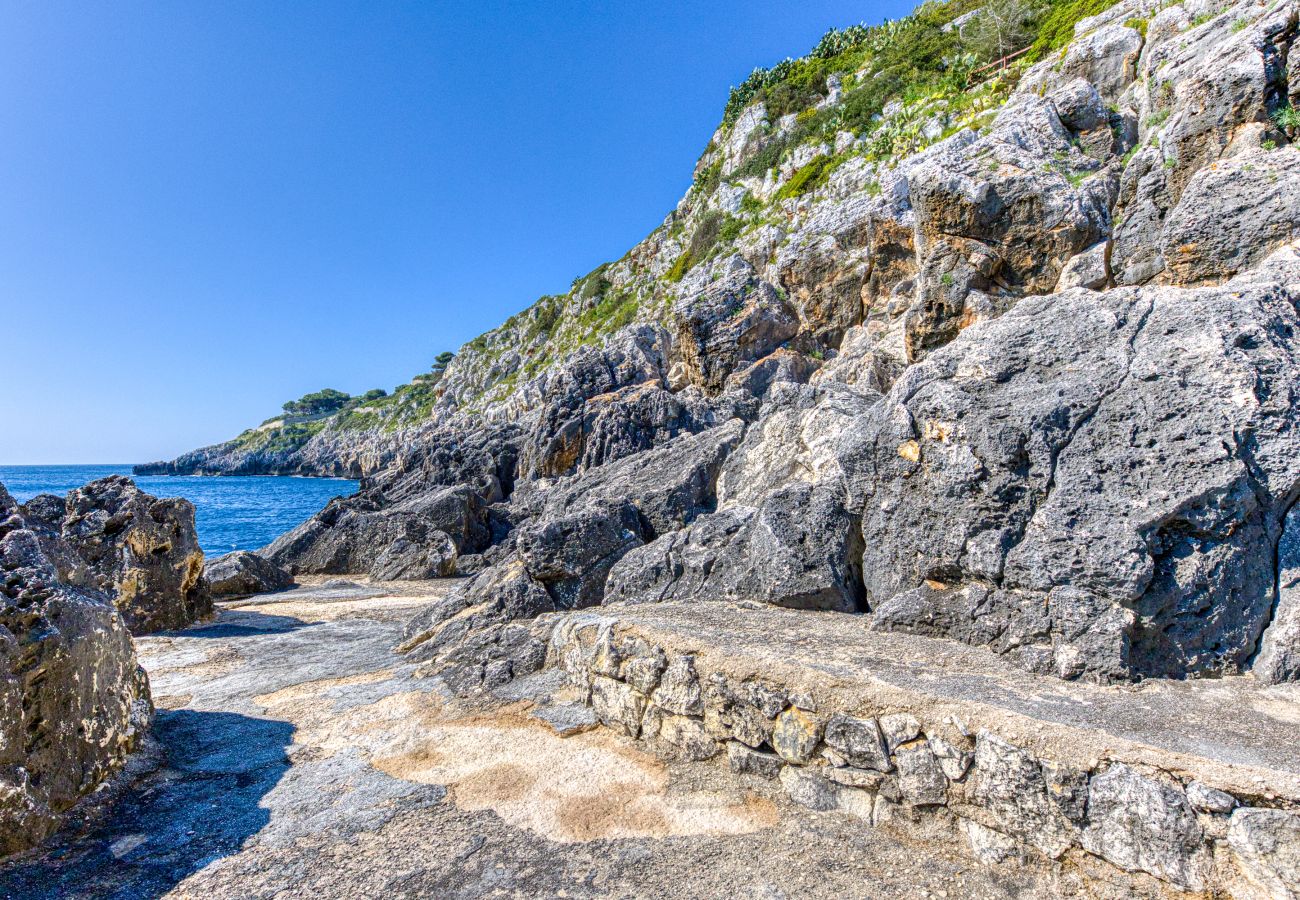 Villa a Castro - Villa unica con accesso al mare e splendida vista (casa A)
