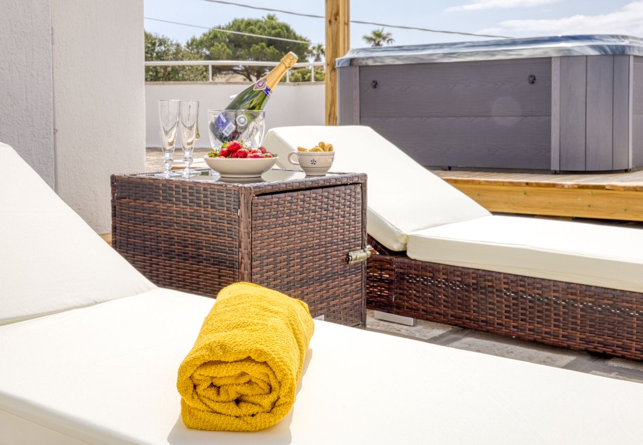 Casa a Leuca - Graziosa casa con vista mare e vasca idromassaggio
