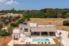 Villa a Torre Pali - Moderna villa di design con piscina e vista mare