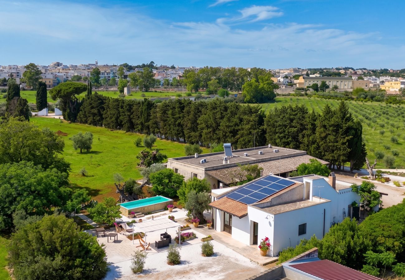 Villa a Casarano - Intero agriturismo con piscina a uso esclusivo
