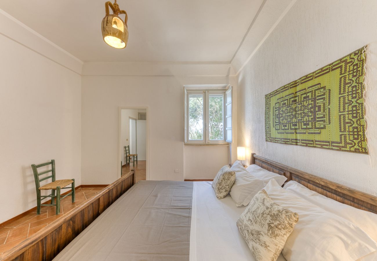 Villa a Castro - Villa mozzafiato con jacuzzi, accesso mare privato (casa B)