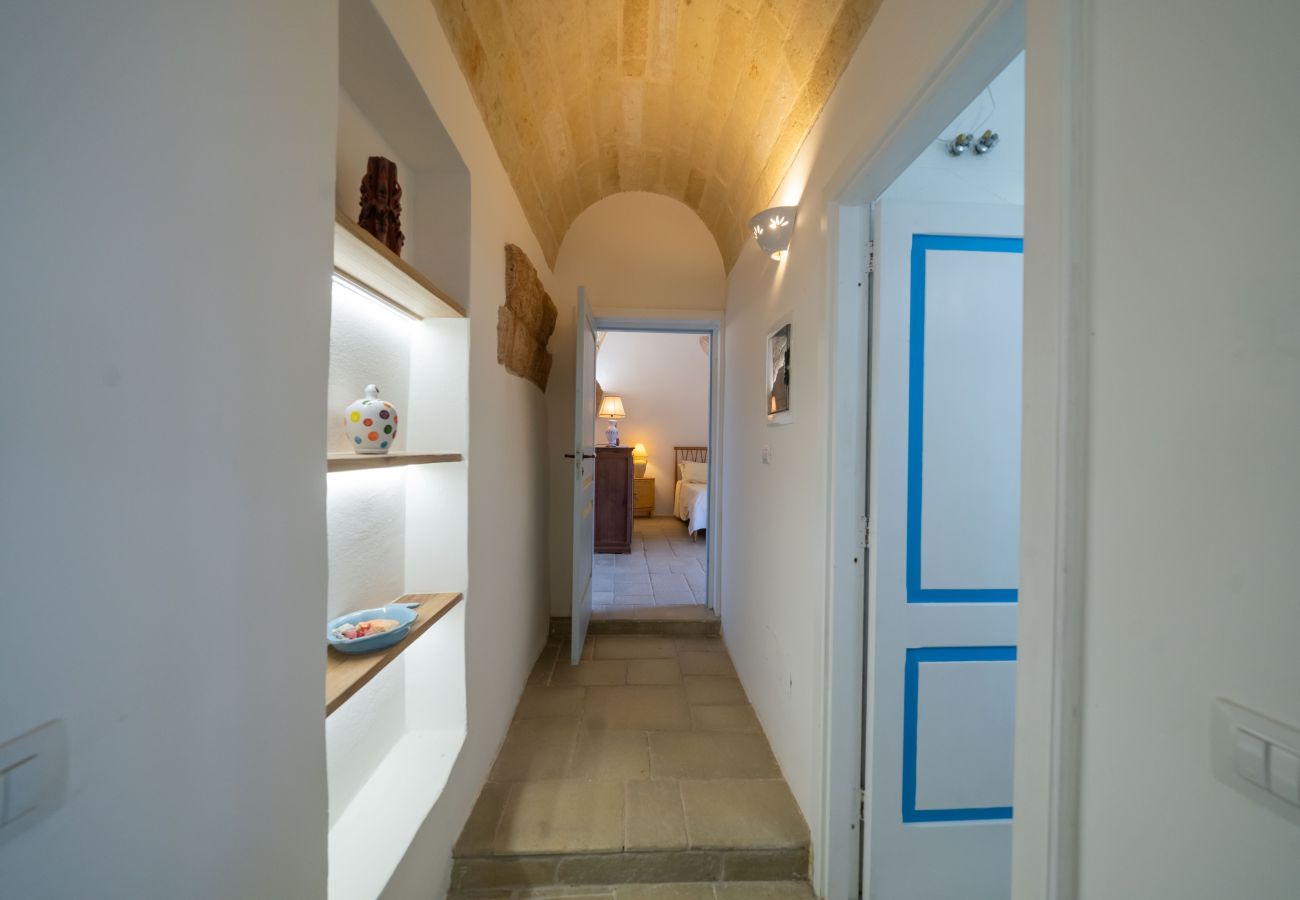 Villa a Leuca - Un gioiellino: antica casa di campagna con piscina