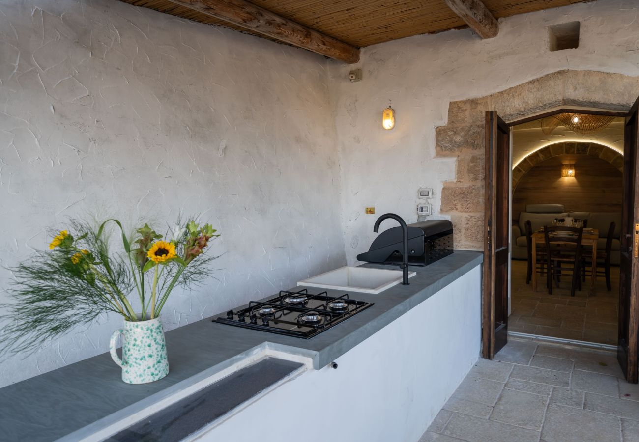 Villa a Leuca - Un gioiellino: antica casa di campagna con piscina