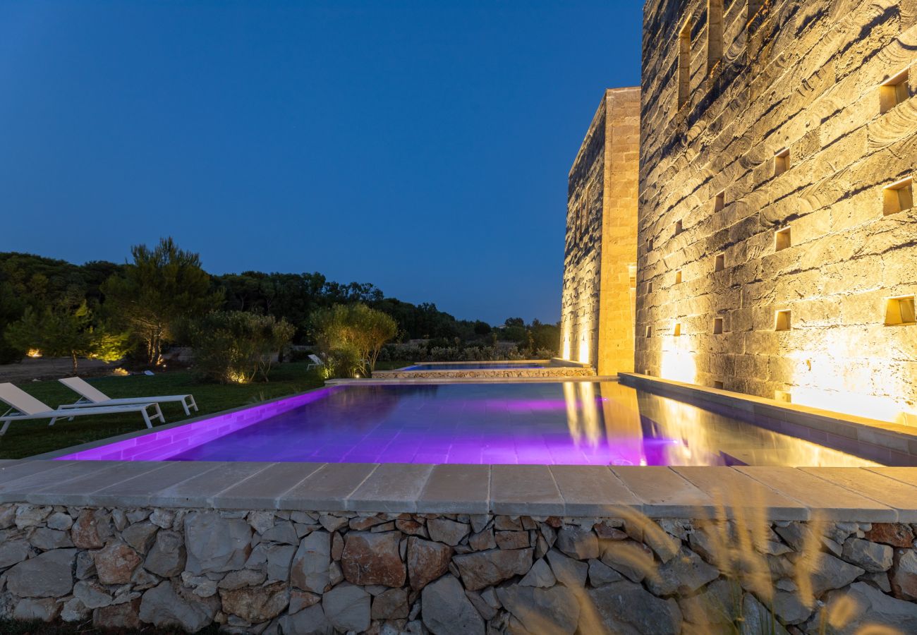 Villa a Gallipoli - Lussuosa Villa Torre con 2 piscine vicino spiaggia