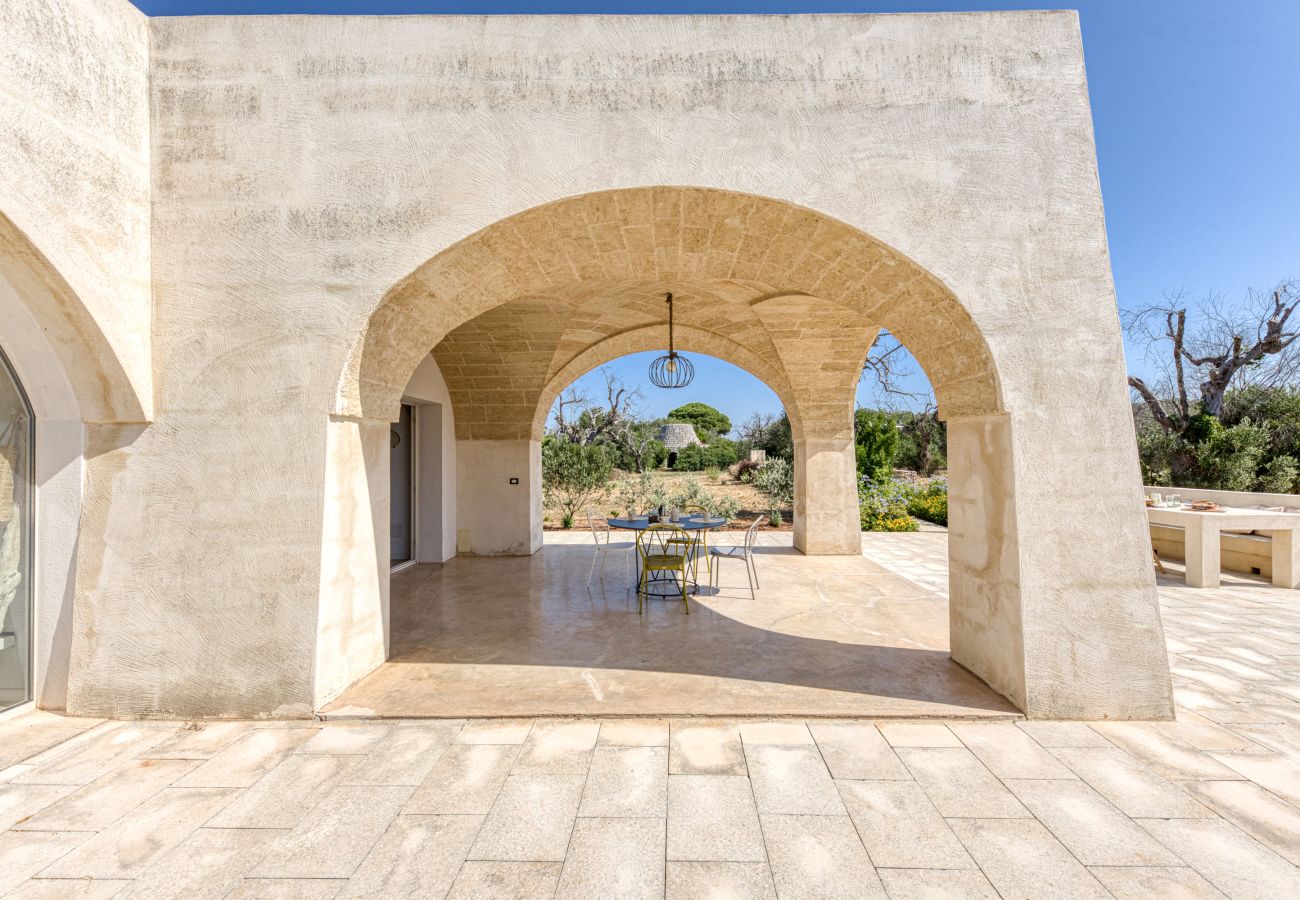 Villa a Pescoluse - Graziosa villa con piscina a 2 km dal mare