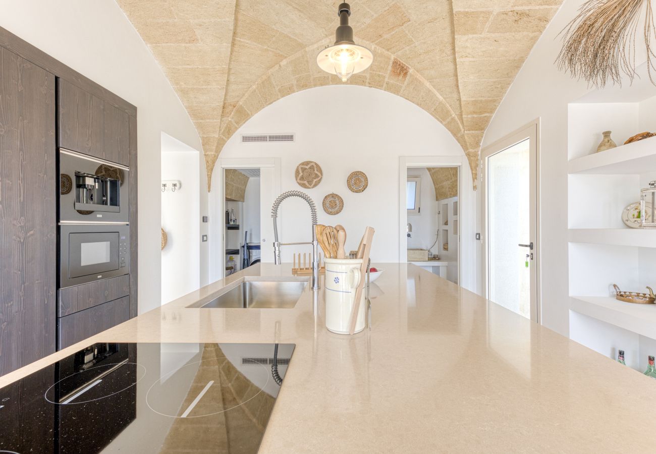 Villa a Pescoluse - Graziosa villa con piscina a 2 km dal mare