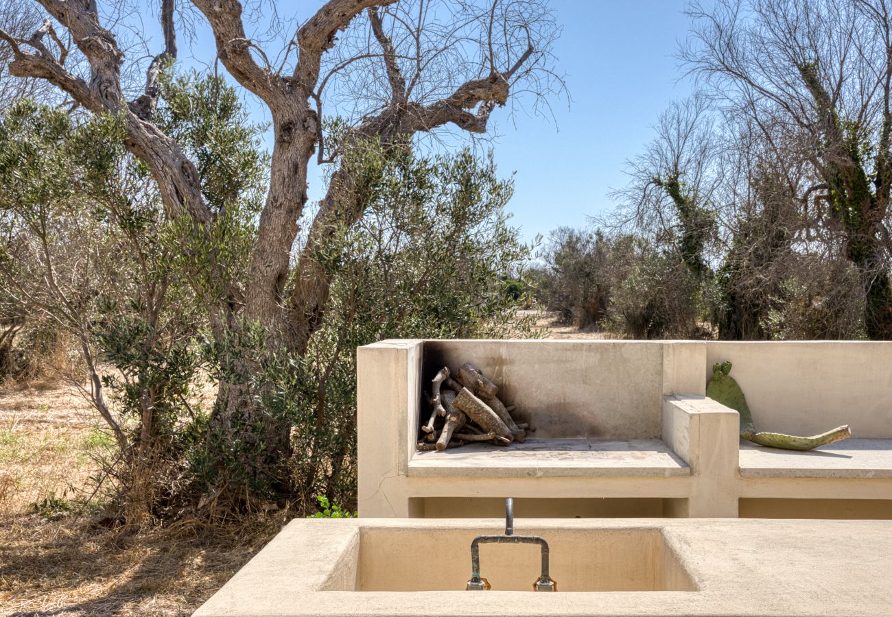 Villa a Pescoluse - Graziosa villa con piscina a 2 km dal mare