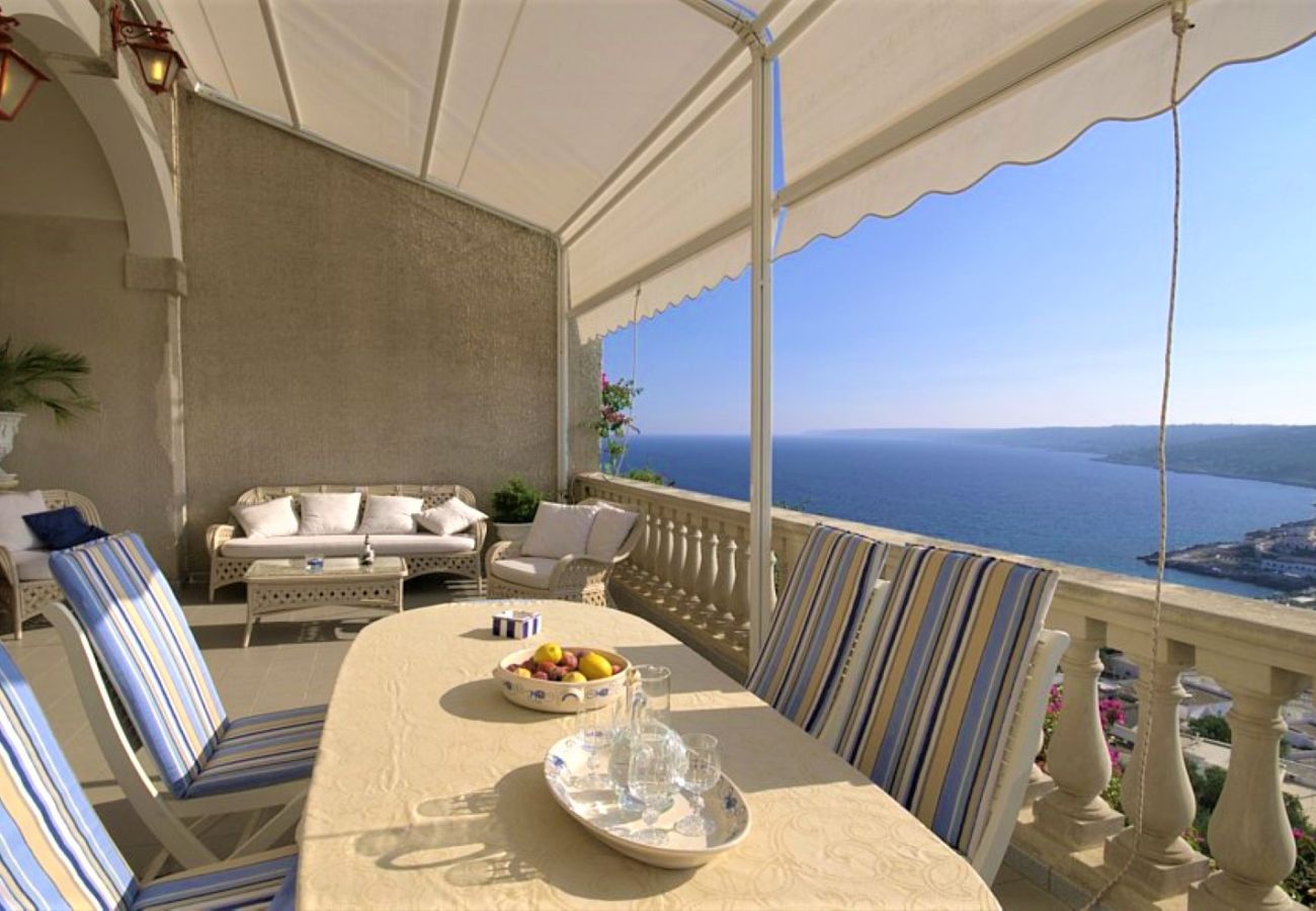 Casa a Castro - Antica casa nel castro: jacuzzi vista mare strepitosa