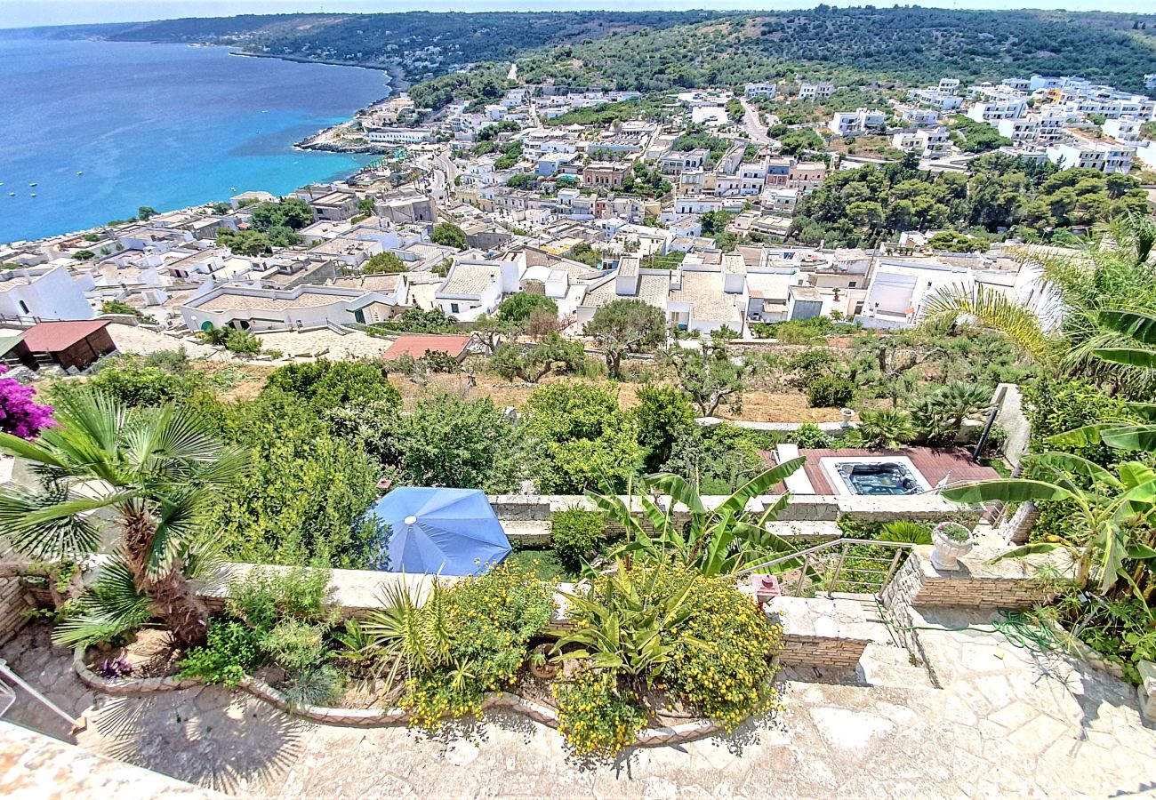 Casa a Castro - Antica casa nel castro: jacuzzi vista mare strepitosa