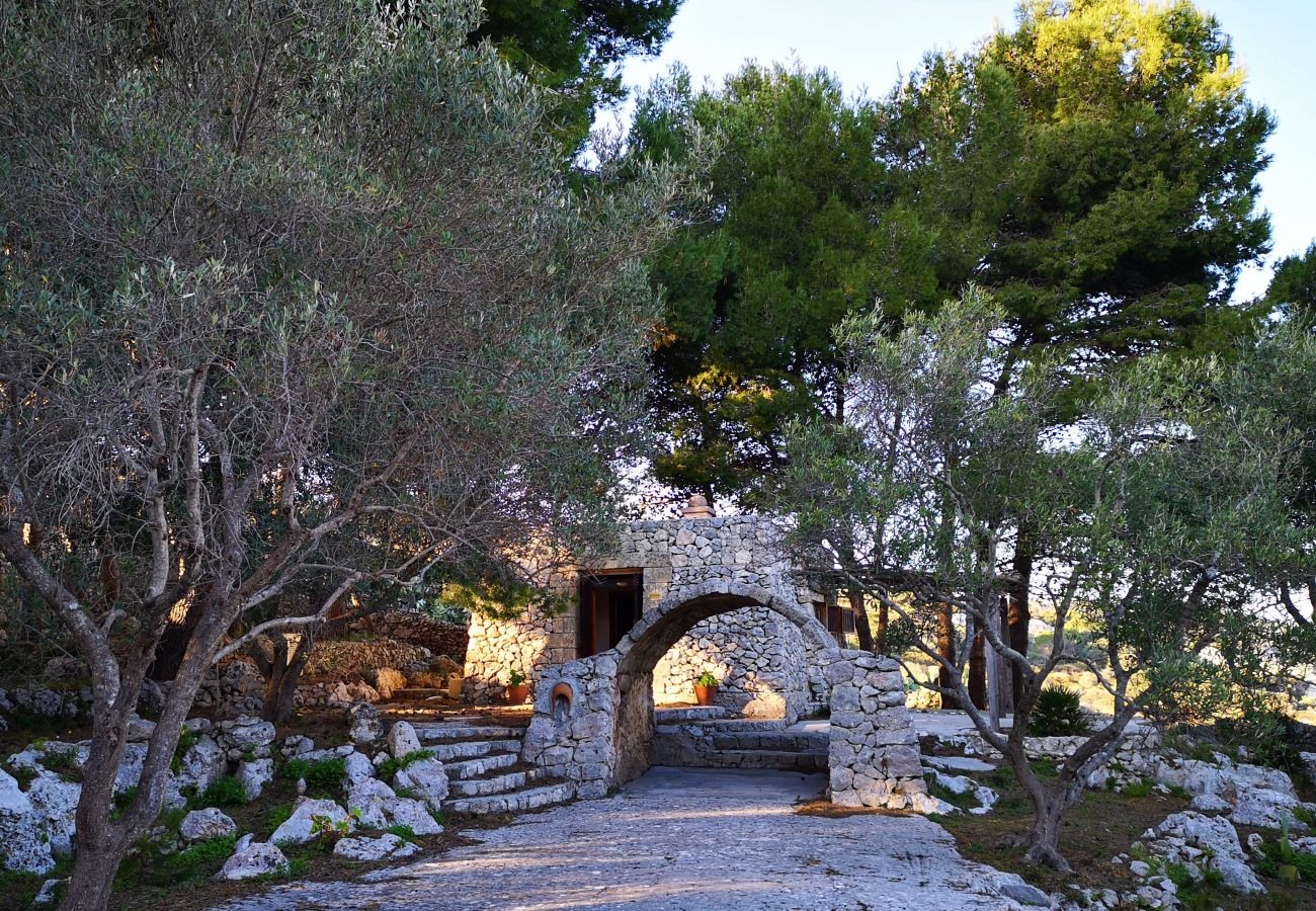 Trullo in Castro - Romantic trullo above the fjord with sea access and stunning views (house G)