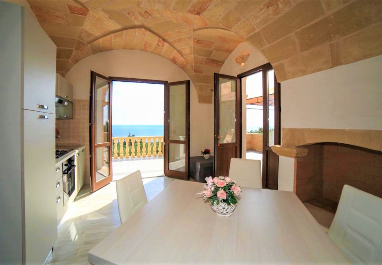 Apartment in Torre Vado - Terraced penthouse, 5 mins walk from the beach